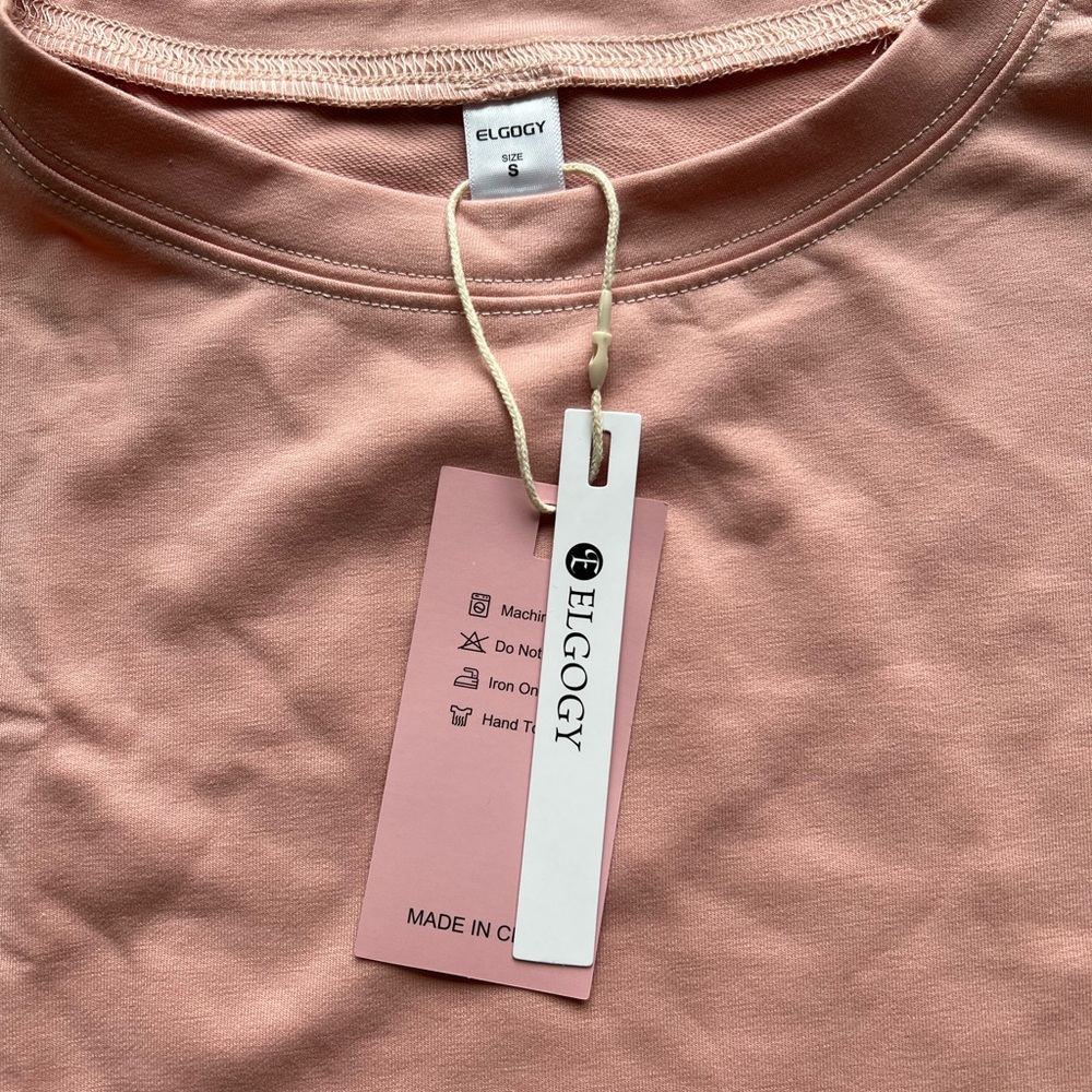 Elgogy size small women’s brand new shirt